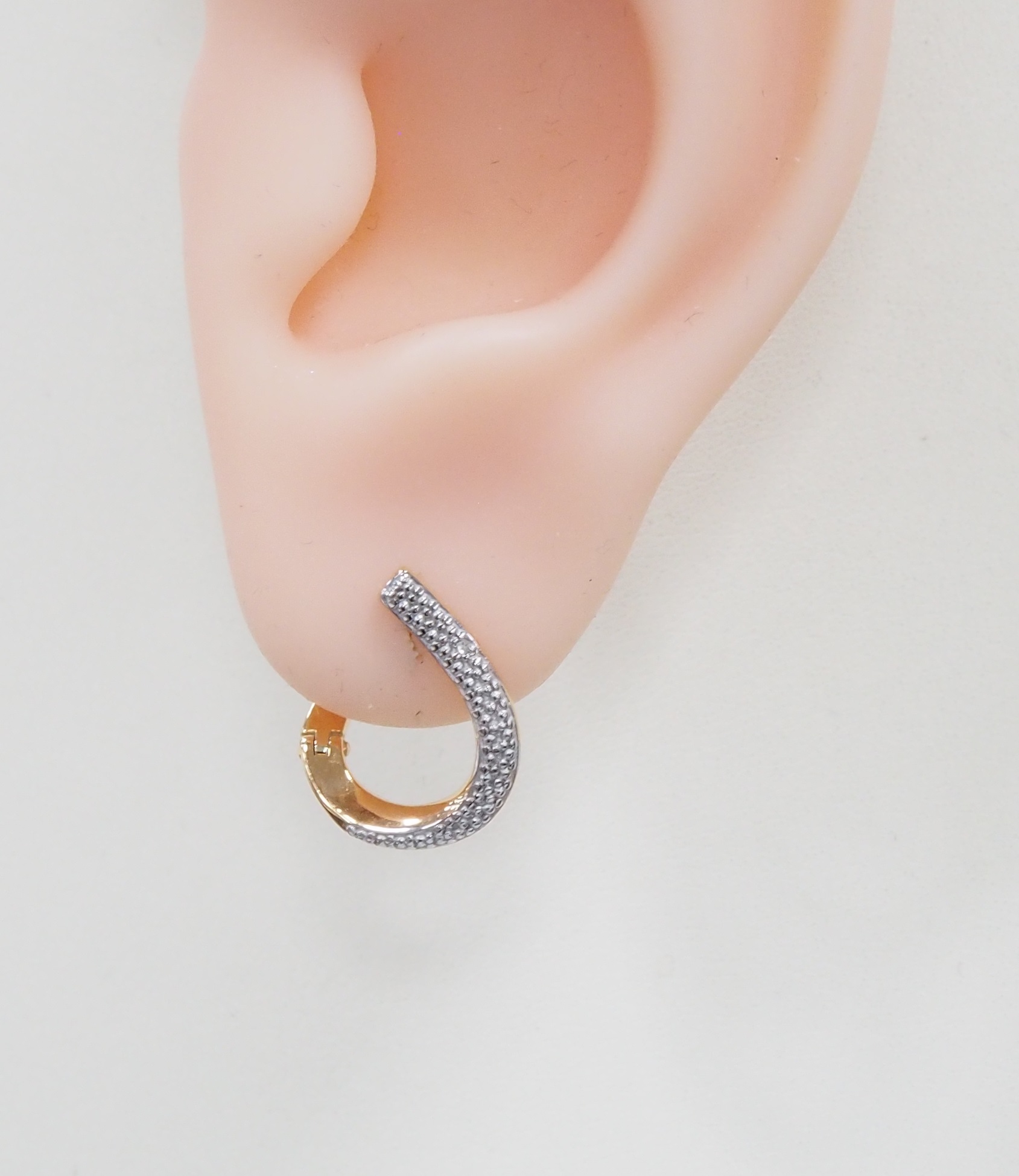 Серебряные серьги 925 пробы; вставки 2 Бр.Кр-17 0,006 2/3A;